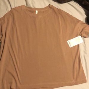 Lululemon boyfriend box tee